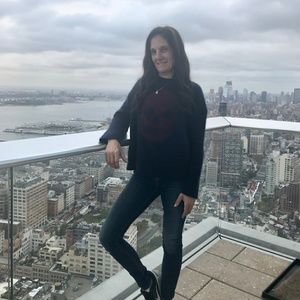 Meet your Posher, Alyssa